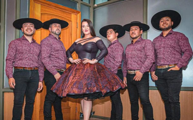 Una cueca que hizo historia en Spotify: "A tu lado" conquista el Top 50 Chile